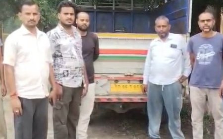 पिता की मौत-कर्ज से परेशान व्यापारी ने किया सुसाइड:महोबा में गोदाम में लगाई फांसी, एक महीने पहले हुई थी पिता की मौत