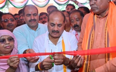 दुदही में नपं कार्यालय-डिजिटल लाइब्रेरी का लोकार्पण:प्रभारी मंत्री दारा सिंह ने काटा फीता, सरकारी योजनाओं की जानकारी दी