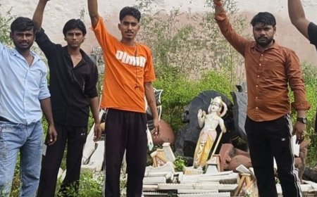 हापुड़ में खाली प्लॉट में मिली भगवान की मूर्ति:हिंदू रक्षा दल ने विरोध जताया, पुलिस से कार्रवाई की मांग की