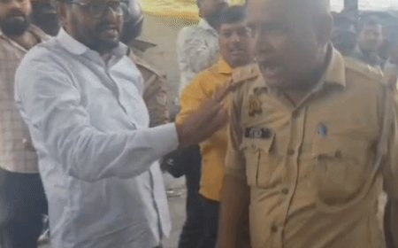 गोरखपुर में कांग्रेस का प्रदर्शन:पुतला दहन के लिए दरोगा को कैप्चर कर 4 बार धक्का मारा, पहचान कर रही पुलिस