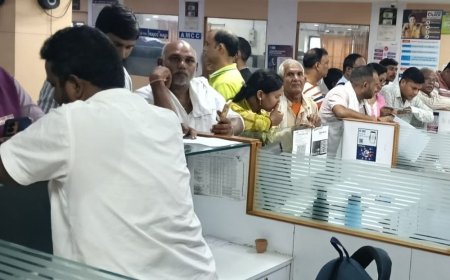 मऊ में रविवार को खुलीं सभी 150 बैंक शाखाएं:400 करोड़ का लेनदेन, बैंक कर्मियों के 3 दिवसीय हड़ताल के मद्देनजर सरकार के निर्देश