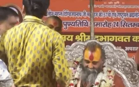 अपने आचरण से बच्चों को उत्तम संस्कार दें माता-पिता:गोरखनाथ मंदिर में आयोजित श्रीमद़भागवत कथा में बोले कथा व्यास स्वामी राजेंद्रदास