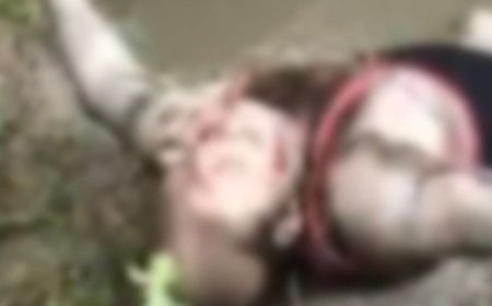 रामगंगा नहर में मिला अर्धनग्न शव, हाथ कटा हुआ:कानपुर देहात में बबूल के पेड़ में फंसा मिला, हत्या की आशंका; पुलिस जांच में जुटी