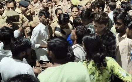 शकुंतला विश्वविद्यालय में ABVP के विरोध में दिव्यांगों का हंगामा:3 थानों की पुलिस और पीएसी तैनात; आरोप- कार्यक्रम में प्रवेश नहीं दिया