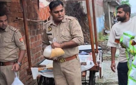 कन्नौज में गरीबों के घर राशन लेकर पहुंची पुलिस:2 दिन से नहीं जला था चूल्हा, थाना प्रभारी ने 5 परिवारों की मदद की