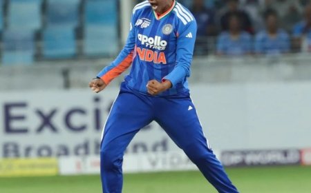 श्री चरणी 800+ रेटिंग पॉइंट्स पाने वाली पहली भारतीय गेंदबाज:ICC ने विमेंस रैंकिंग में दीप्ति दूसरे नंबर पर पहुंचीं; शेफाली को भी फायदा