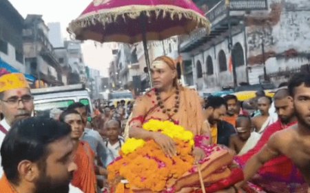 बैलेट पेपर पर पहले ही लगा था टिक!:शंकराचार्य अविमुक्तेश्वरानंद बोले- मेरा पहला वोट किसी और ने डाल दिया था,काशी में बटुकों ने किया स्वागत