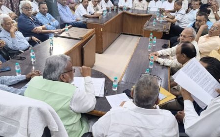 हापुड़ कमोडिटी की आमसभा में चारों निदेशक फिर चुने गए:ललित अग्रवाल लगातार 7वीं बार चेयरमैन बने, सुरेश जिंदल MD नियुक्त