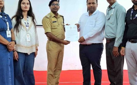कानपुर में साइबर फ्रॉड से बचाव को लेकर जागरूकता कार्यक्रम:पीएसी सेनानायक बीबी चौरसिया ने लोगों को ठगी से बचने के तरीके बताए