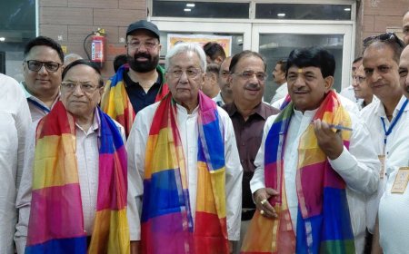 युवा पंजाबी संगठन ने लगाया 22वां नि:शुल्क स्वास्थ्य शिविर:मुजफ्फरनगर में जरूरतमंदों की जांच कर चिकित्सकों ने दिया परामर्श