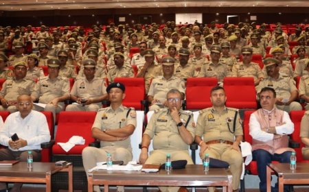 1000 से ज्यादा लोगों ने सीखे साइबर सुरक्षा के गुर:एडीजी आगरा जोन की अध्यक्षता में हुई कार्यशाला में विशेषज्ञों ने दी जानकारी