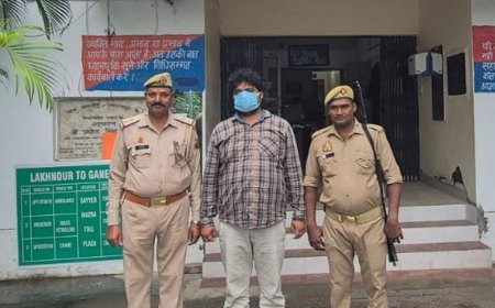 विदेश भेजने के नाम पर 1 लाख ठगने वाला गिरफ्तार:सहारनपुर में युवक को सऊदी अरब का फर्जी टिकट थमाकर एयरपोर्ट भेजा