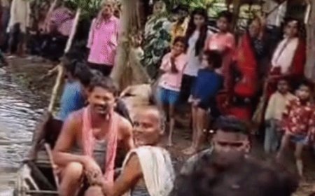 वाल्मीकि बैराज से 5 लाख क्यूसेक पानी छोड़ा गया:महराजगंज के 3 गांवों में घुसा बाढ़ का पानी, 5 हजार लोग प्रभावित