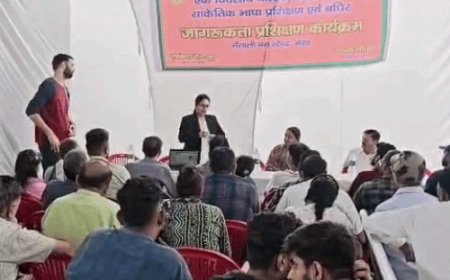 भैसाली बस अड्डे पर चालक-परिचालकों को सिखाई सांकेतिक भाषा:मेरठ में यात्रियों से बातचीत, उनकी जरूरत और आवश्यक जानकारी देने के समझे संकेत