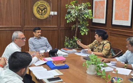 लखनऊ-लखीमपुर में बढ़े सड़क हादसे, कमिश्नर ने मांगी रिपोर्ट:जनवरी से अगस्त तक के आंकड़ों की समीक्षा, लखनऊ में हादसे 11.9% बढ़े, लखीमपुर में 9.3% की वृद्धि