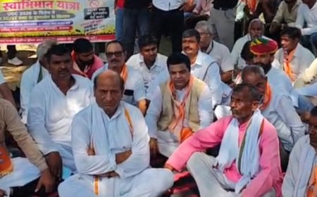 UGC नीतियों और आरक्षण के विरोध में प्रदर्शन:कलेक्ट्रेट तक निकाला जुलूस, पुलिस से भी नोकझोंक