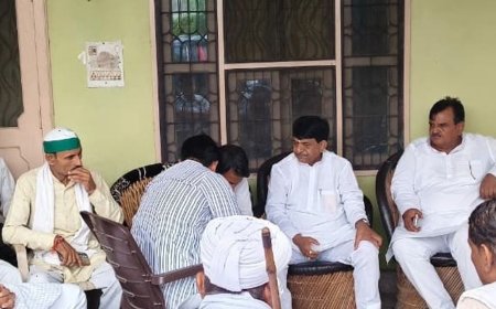 रोहन राठी के घर पहुंचे राज्यमंत्री कपिलदेव अग्रवाल:बंद कमरे में परिजनों से मुलाकात, बोले- दोषी कोई भी हो, कार्रवाई तय