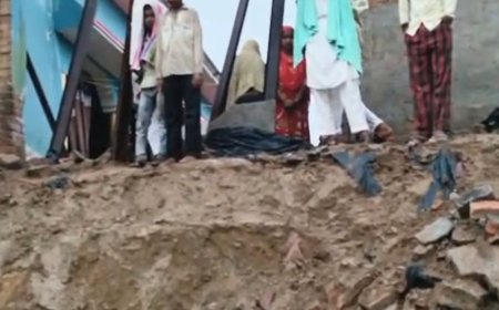 तेज बारिश से 6 भाइयों का मकान ढहा:डेढ़ लाख की भैंस व 2 बछड़ों की मौत; 5 भाई-बहन बाल-बाल बचे, 3.5 लाख का नुकसान