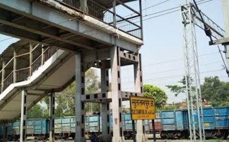 सुल्तानपुर में 1992 में रेलवे फाटक क्षतिग्रस्त करने का मामला:आरोपी ने कोर्ट में अपराध स्वीकार किया, ACJM-III ने 3,500 रुपए जुर्माना लगाया