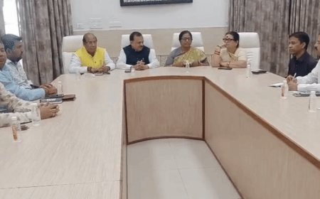 CM ग्रिड की 5 सड़कें अधूरी, अधिकारियों को लगाई फटकार:जाम-धूल से परेशान जनता, विशेष सचिव बोले- 30 नवंबर तक पूरा करें काम