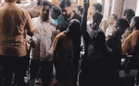 वाराणसी के गजोखर विद्युत उपकेंद्र पर ग्रामीणों का हंगामा:धरना दे रहे लोगों से मारपीट, तीन दिन से ठप है बिजली