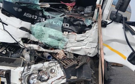 हाईवे पर सिकंदरा में टैंकर ने ट्रक को मारी टक्कर:कानपुर देहात में इलाज के दौरान खलासी की मौत, चालक भी घायल