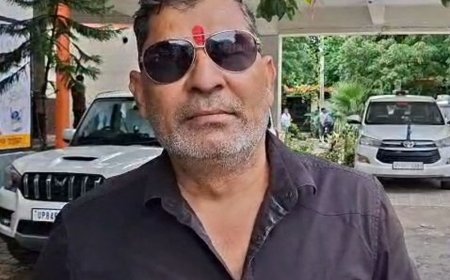 मैनपुरी में सरकारी सड़क पर अवैध कब्जा:पक्का निर्माण कर मकान-दुकान बनाने का आरोप, डीएम से जांच की मांग