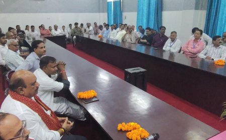 मुरादाबाद में विश्व फार्मासिस्ट दिवस संपन्न:जिला महिला चिकित्सालय में कार्यक्रम, स्वास्थ्य सेवाओं में योगदान की सराहना