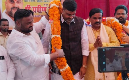 जोगिया ब्लॉक परिसर में शिविर:जिला प्रभारी ने कहा- योजनाओं का काम सत्य और पारदर्शी होना चाहिए
