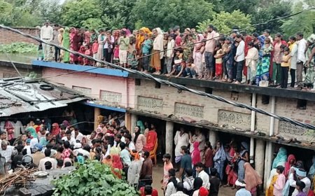श्रावस्ती में वाहन से गिरने के बाद युवक की मौत:पुलिस की सुरक्षा में 3 दिन बाद घर पहुंचा शव, 2 राजस्वकर्मी सस्पेंड