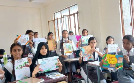 लखनऊ में हिंदी दिवस का आयोजन:कॉलेज में छात्राओं ने बनाए पोस्टर, प्रेरक विचार रखकर दिया अनूठा संदेश