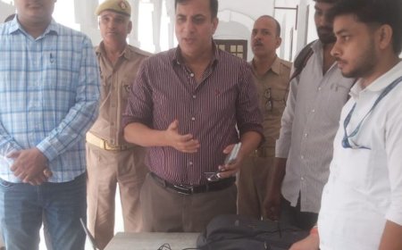 बलिया में 70-साल के बुजुर्गों के बन रहे आयुष्मान कार्ड:डीएम कार्यालय में सुबह 10 से शाम 5 बजे तक विशेष कैंप