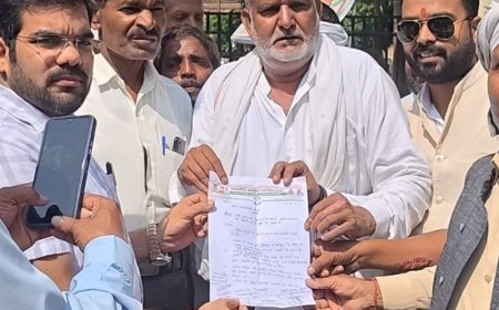 कांग्रेस ने चुनाव आयोग के खिलाफ प्रदर्शन कर इस्तीफा मांगा:बारिश से हुए नुकसान पर भी ज्ञापन, जल्द मुआवजा देने की मांग