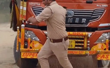 सिपाही पर डीसीएम चढ़ाने की कोशिश, भागकर बचाई जान:बदायूं में पशुओं से भरे वाहन को रोकने पहुंचे थे पुलिसकर्मी