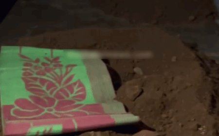 जिन्न भगाने के लिए कमरे में खुदवाया गड्ढा:झांसी में किराएदार बोली-तांत्रिक ने बताई थी गड्ढा खुदवाने की विधि