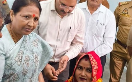 औरैया में आंगन मिलन सेवा कार्यक्रम का आयोजन:राज्यसभा सदस्य ने गर्भवती महिलाओं की गोद भराई और बच्चों का अन्नप्राशन कराया
