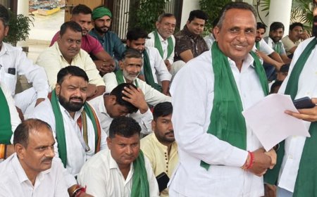 पुराने वाहनों की जब्ती पर भाकियू लोकहित का विरोध:प्रशासन को ज्ञापन सौंपकर अनिश्चितकालीन धरने की चेतावनी दी