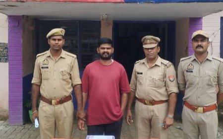 अमेठी में तमंचा-कारतूस के साथ शातिर बदमाश गिरफ्तार:ऑपरेशन चक्रव्यूह के तहत कार्रवाई, लूट-हत्या के प्रयास समेत 10 मामले दर्ज