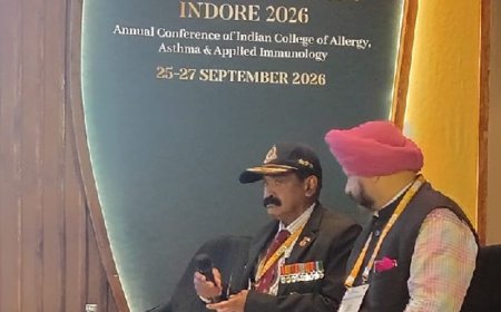 KGMU के पूर्व प्रोफेसर ने इंदौर सम्मेलन में रखे विचार:डॉ. प्रसाद बोले- दमा के मरीजों के लिए AI और बायोमार्कर से इलाज होगा सटीक