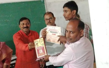 'विकसित भारत' भाषण प्रतियोगिता:सीता देवी आदर्श कॉलेज के संकेत ने मारी बाजी, जीता प्रथम पुरस्कार