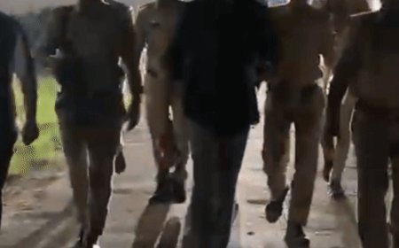सुल्तानपुर जेल में एसपी ने खुद खाया खाना:पीएसी जवानों की व्यवस्थाएं भी परखीं, मेस में भोजन की गुणवत्ता जांची