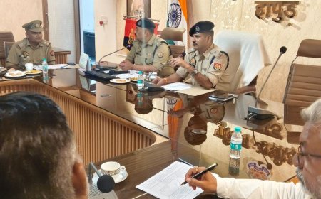 हापुड़ में पुलिस ने व्यापारियों संग अपराध-नियंत्रण पर की बैठक:कानून-व्यवस्था और जनसमस्याओं के समाधान पर हुई चर्चा