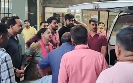 प्रतापगढ़ में गेट के नीचे दबने से की मासूम मौत:गेट पर झूलते समय हादसा, भाजयुमो प्रदेश अध्यक्ष के घर में किराए पर रहता था परिवार