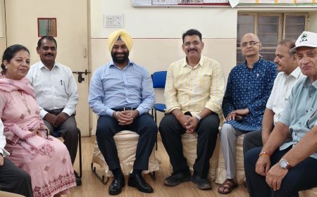 कार्बन फुटप्रिंट साइकिल यात्रा की तैयारियों पर बैठक:2 अक्टूबर को नेपाल से शुरू होगी यात्रा, 17-18 नवंबर को पहुंचेगी मेरठ