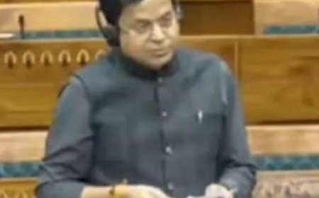बनारस-प्रयागराज मेमू ट्रेन को मिली मंजूरी:सांसद डॉ. विनोद कुमार बिन्द की मांग पर रेल मंत्रालय ने दी स्वीकृति