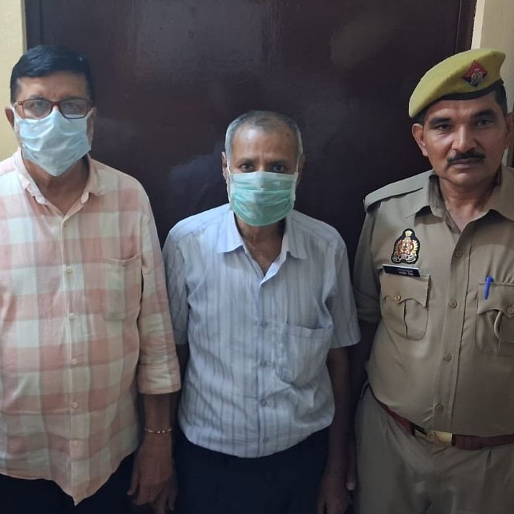 घोटाले में पूर्व बैंक मैनेजर और फील्ड ऑफिसर पकड़े गए:बागपत में बैंक ऑफ बड़ौदा के सेवानिवृत्त मैनेजर और फील्ड ऑफिसर गिरफ्तार