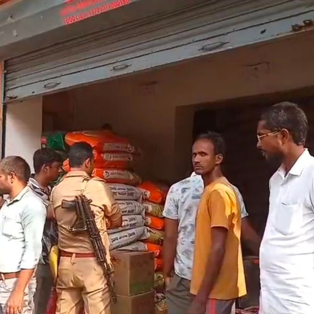 रायबरेली में ₹1.04 लाख का मिलावटी तेल सीज़:दीपावली से पहले जेप्टो, ब्लिंकिट, फ्लिपकार्ट के डार्क स्टोर भी खंगाले
