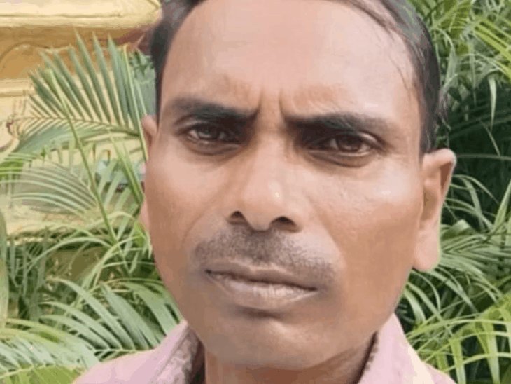 ट्रक की चपेट में आए बाइक सवार, दो की मौत:बाराबंकी के रामसनेहीघाट में एक गंभीर घायल, खाना खाने जा रहे थे