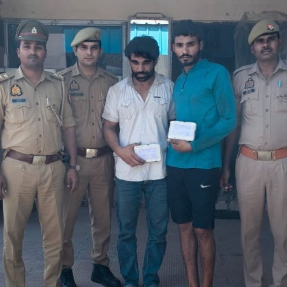 कृषि यंत्र चुराने वाले अंतरराज्यीय गिरोह के दो बदमाश गिरफ्तार:राजस्थान में बेचते थे चोरी का सामान, दो हैरो और ट्रैक्टर बरामद