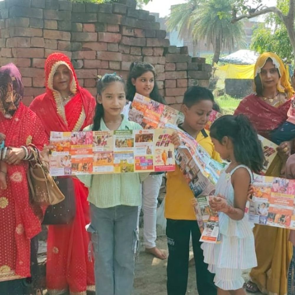 नवरात्रि में मिशन शक्ति टीम मंदिरों तक पहुंची:महिलाओं-बालिकाओं को सुरक्षा के उपाय बताए, कहा शोहदों को मुंहतोड़ जवाब दें